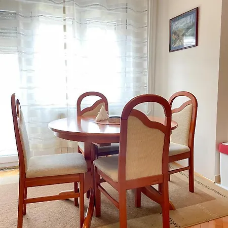 Вилла Broj Jedan Delux